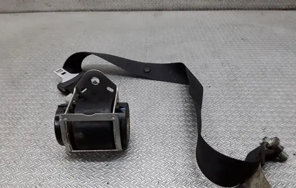 Mazda 3 I Front seatbelt 6032792
