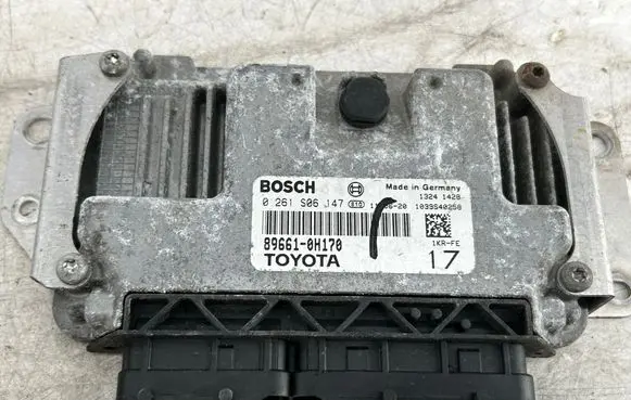 Citroen C1 Engine control unit/module 0261S06147 896610H170 1039S40258