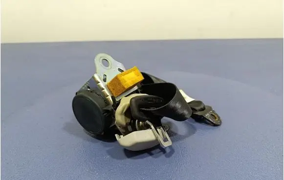 Toyota Verso-S Front seatbelt 7356000F020
