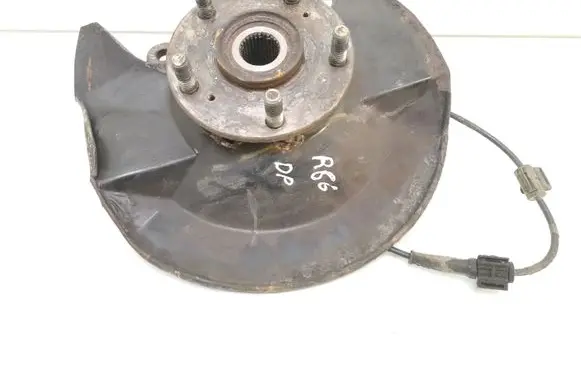 Honda CR-V Front wheel hub spindle knuckle