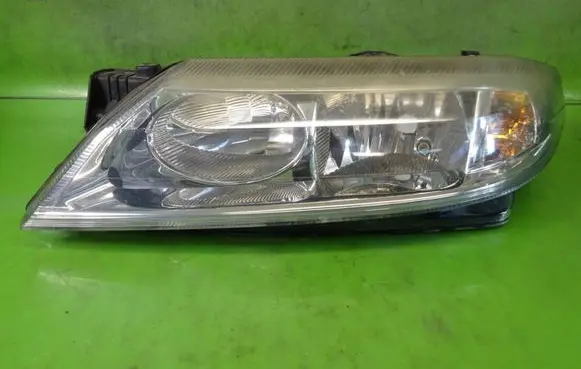 Renault Laguna II Headlight/headlamp 8200002845