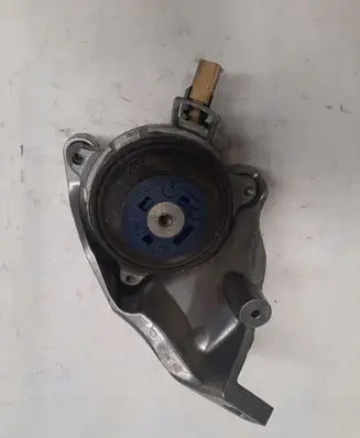 Audi Q7 4M Engine mount bracket 4M0399202G