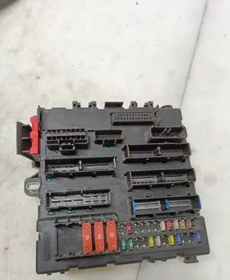Opel Vectra C Fuse module 460023260