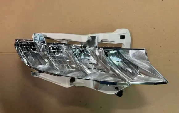 Nissan Qashqai J12 Headlight/headlamp bulb K100008D02G 100598D02F K100208D02GA