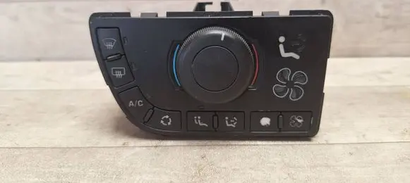 Citroen C4 I Picasso Climate control unit 9650868677 MZ152100118 A83007500