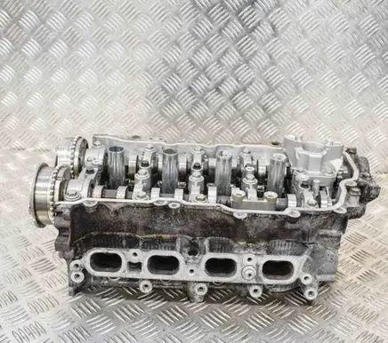 Toyota C-HR I Engine head 1110149515