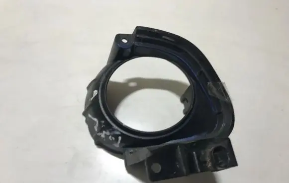 Mazda 2 Front bumper lower grill