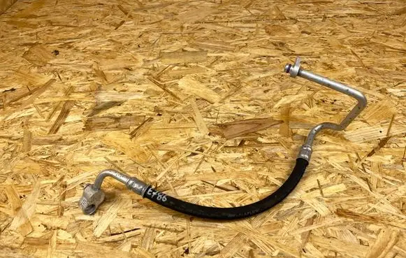 Audi A1 Air conditioning (A/C) pipe/hose 2Q0816721A