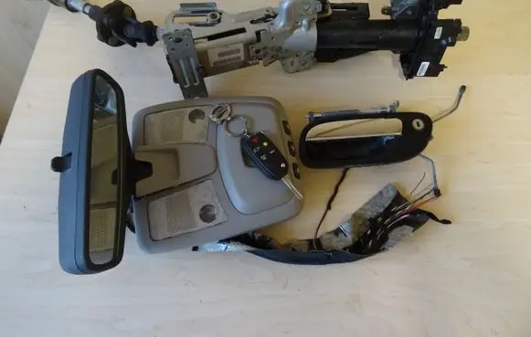 Volvo S60 Engine ECU kit and lock set 8621509 30669623