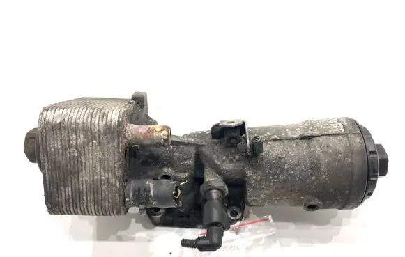 Audi A3 S3 8P Oil filter mounting bracket 045115389E