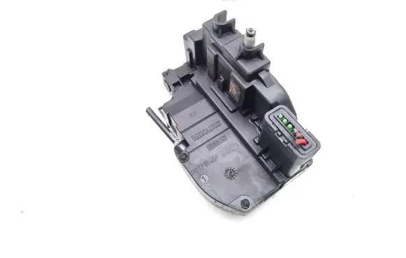 Nissan Navara D40 Rear door lock 
