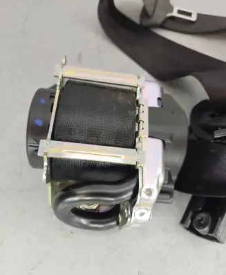 Land Rover Range Rover Sport L494 Front seatbelt 635383900B 0589P10021