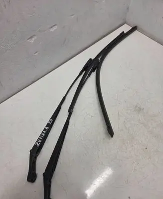Opel Zafira B Front wiper blade arm 13145564