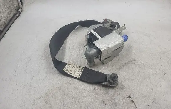 Mitsubishi Lancer X Front seatbelt 7Q8980P