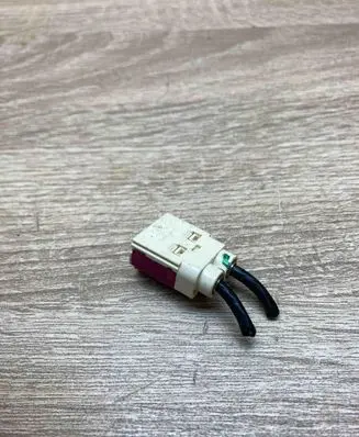 Mercedes-Benz CLS C218 X218 Plug wire RT59Z009000 2PIN