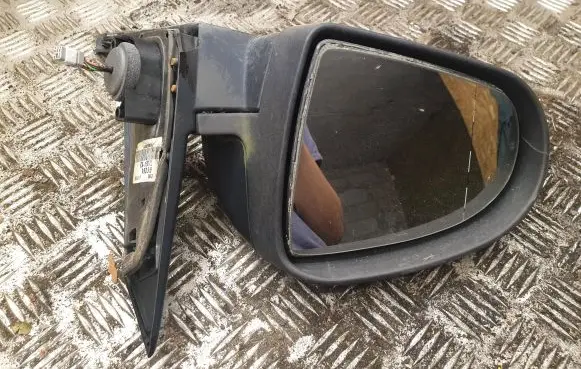 Mitsubishi Colt Front door electric wing mirror 7632A163