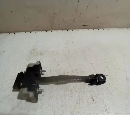 Opel Insignia A Front door check strap stopper 13229021