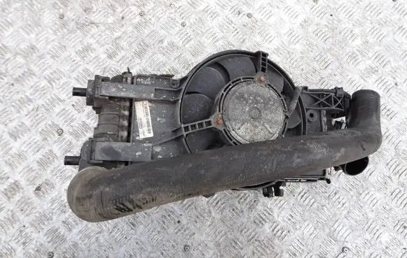 Ford Focus Intercooler radiator CV619L440VC X1436001 FCC7A
