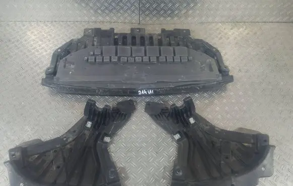 Front bumper skid plate/under tray