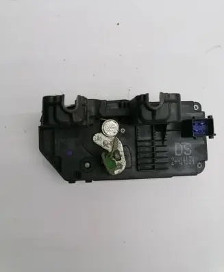 Opel Zafira A Rear door lock 24414134