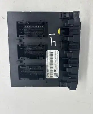 Audi TT TTS Mk2 Comfort/convenience module 8P3907357B