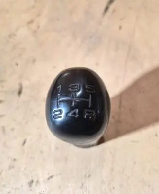 Mitsubishi Pajero Pinin Gear lever shifter trim leather/knob 240855