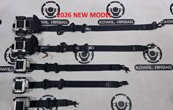 Volvo XC90 Set of seat belts 637752400 32401546 637752600