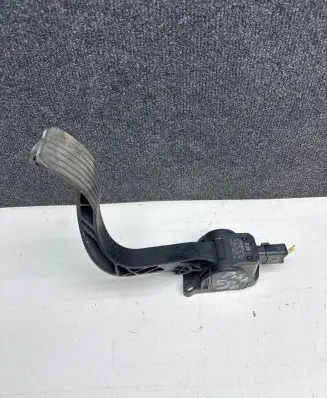 Citroen C4 I Picasso Accelerator throttle pedal 9654725380