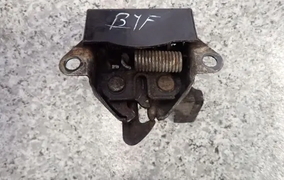 Mazda 323 F Engine bonnet/hood lock/catch 