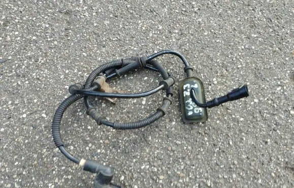 Chrysler Voyager ABS rear brake sensor 4721041