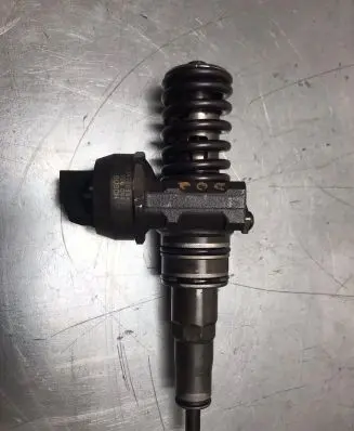 Audi A4 S4 B7 8E 8H Fuel injector 038130073BP