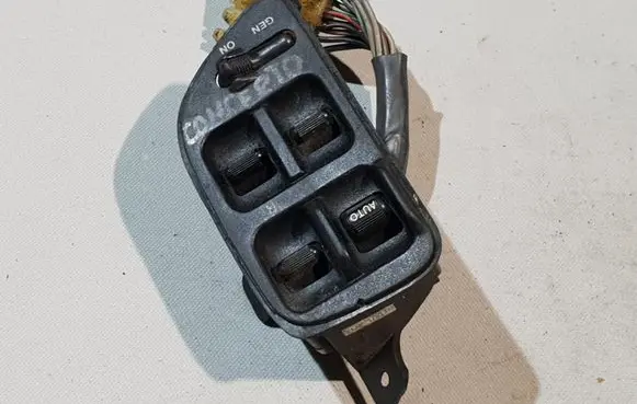 Honda Concerto Electric window control switch YUF10045