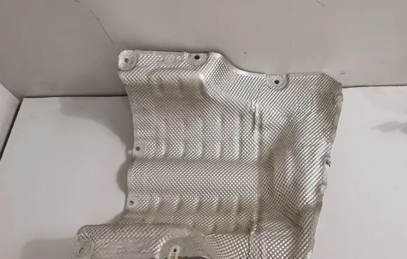 BMW 7 G11 G12 Heat shield in engine bay 7340215