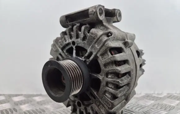 Mercedes-Benz GL X164 Generator/alternator A0141540402 2543467A 411003054