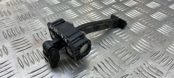 BMW 5 F10 F11 Front door check strap stopper