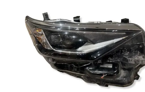 Toyota Auris E180 Headlight/headlamp 8111002K60 90070907