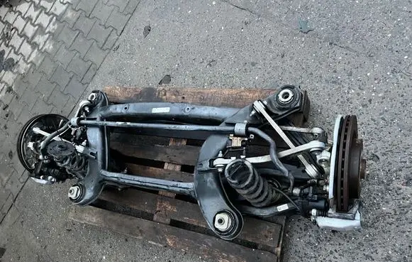 Mercedes-Benz C W205 Rear axle beam 2053503205 2053509334 2484630