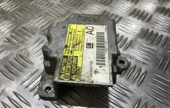 Opel Vectra B Airbag control unit/module 90464705 70552781lka