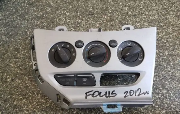 Ford Focus Climate control unit CM5T19980AC