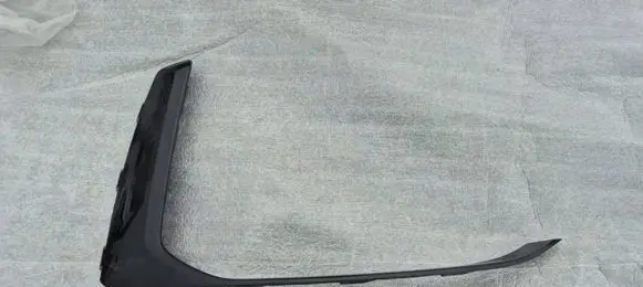 Audi Q7 4M Front bumper splitter molding 4M0807300A