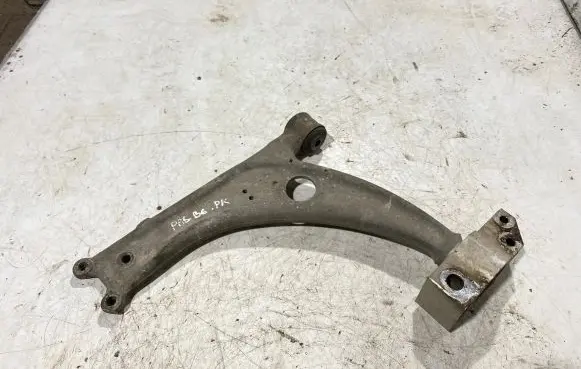 Volkswagen PASSAT B6 Front lower control arm/wishbone 3c0407153b