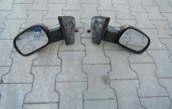 Chrysler Grand Voyager II Front door electric wing mirror