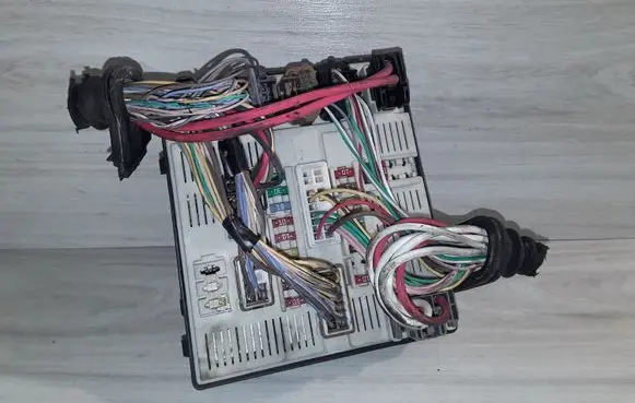 Renault Laguna III Fuse module 284B60014RA