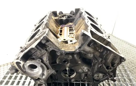 Mercedes-Benz CLS C218 X218 Engine block R6421900