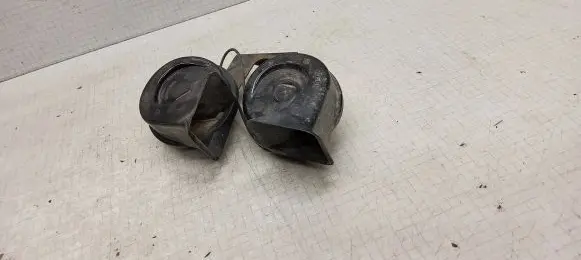 Chrysler Voyager Horn signal 05082061AB