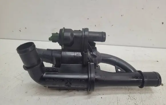 Ford Focus Thermostat/thermostat housing 9670253780