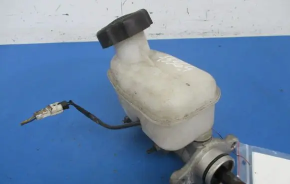 KIA Carnival Master brake cylinder