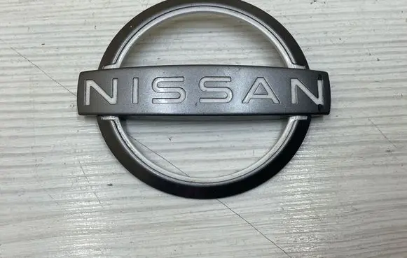 Nissan Qashqai Manufacturer badge logo/emblem 