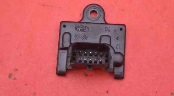 Peugeot 4007 Comfort/convenience module 9663094180