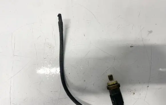 Volkswagen Golf V Coolant temperature sensor 06A919501